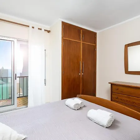 Ocean Beachfront By Real Life Concierge Διαμέρισμα *