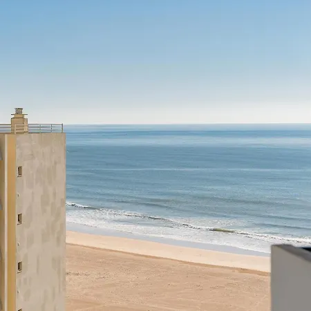 Apartment Ocean Beachfront By Real Life Concierge *